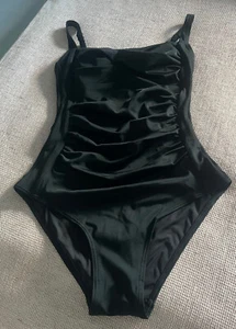 Badeanzug Gr. 38 * NEU * Schwarz einteilig * - Bild 1 von 5