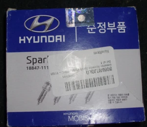 HYUNDAI OEM Genuine 1884711160 Set of 4 Spark Plugs For Hyundai Sonata 2011-2014 - Foto 1 di 5