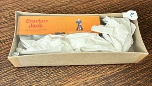 HO Scale Roundhouse 36' Reefer Box Car, Cracker Jack #638 3146 Shrink Wrap CIB - Picture 1 of 3