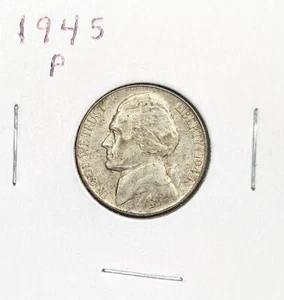 1945-P Nice HIGH GRADE 35% Silver Jefferson Nickel - Picture 1 of 2