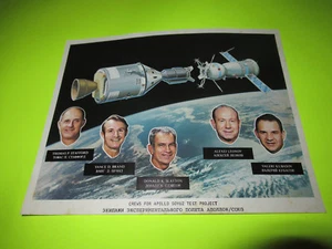 VINTAGE 1974 CREWS FOR APOLLO SOYUZ TEST PROJECT 8 X 10 PRINT NASA - Picture 1 of 2