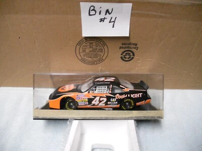 1/24 Action 1995 NASCAR #42 Kyle Petty Coors Light Great Pumpkin Pontiac Foto 1 de 4