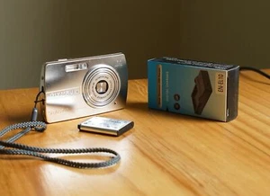 Olympus Stylus 710 All Weather Digital Camera 7.1MP 3x Zoom Silver Working VG #3 - Picture 1 of 8