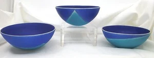 Fabuloso juego de 3 cuencos de té esmaltados de porcelana Phillip Mayberry azul lapislázuli / aguamarina - Imagen 1 de 12