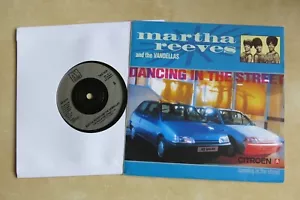 MARTHA REEVES & THE VANDELLAS Dancing In The Street / I Can't Dance to That UK 7 - Picture 1 of 2