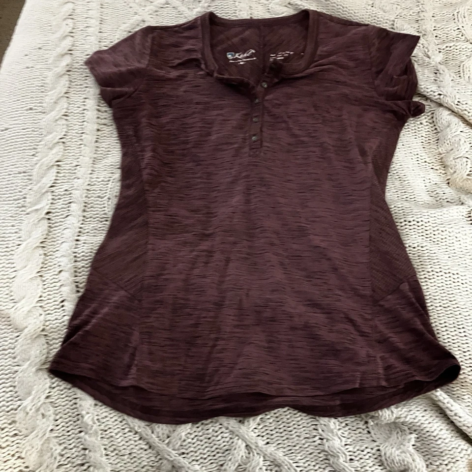 Top Henley de manga corta Svenna púrpura ciruela Kuhl lindo detalle de botones talla M Foto 1 de 4