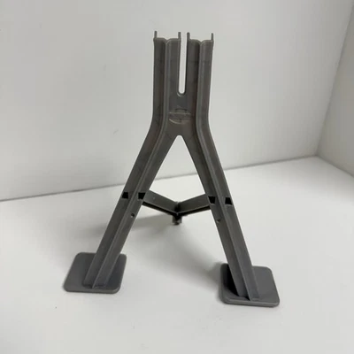 Hot Wheels FCF18 Power Shift Raceway Elevated Corner Upright Replacement Part - Image 1 of 4