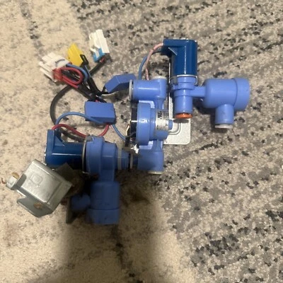 Válvula de agua para refrigerador LG AJU72992601 y MJX61892901 para LFXC22596D/G15 Foto 1 de 4