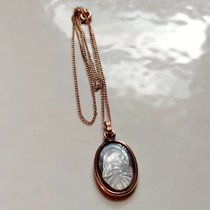 Carved Mother Of Pearl Holy Mary Cameo Necklace 16" Gold Filled Chain With Box - Picture 1 of 7