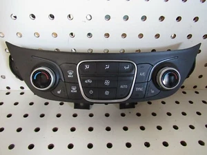 Chevy Equinox 2018 panel de control climático unidad de temperatura calentador de aire acondicionado OEM 84175394 - Imagen 1 de 3