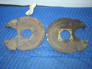 1985-89 Nine 9 Bolt Differential Rear end DISC BRAKE backing plates Borg Warner - Picture 1 of 3