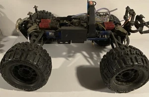 TRAXXAS REVO 3.3 Roller Chassis 1/10 4x4 Nitro Monster Truck - Picture 1 of 9