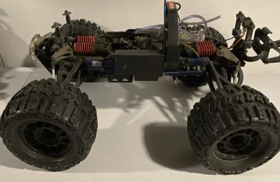 TRAXXAS REVO 3.3 Roller Chassis 1/10 4x4 Nitro Monster Truck - Image 1 of 4