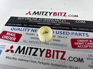 MANUAL PALANCA DE CAMBIOS CASQUILLO INFERIOR PARA MITSUBISHI PAJERO SHOGUN V75W MK3 3.5 - Imagen 1 de 6