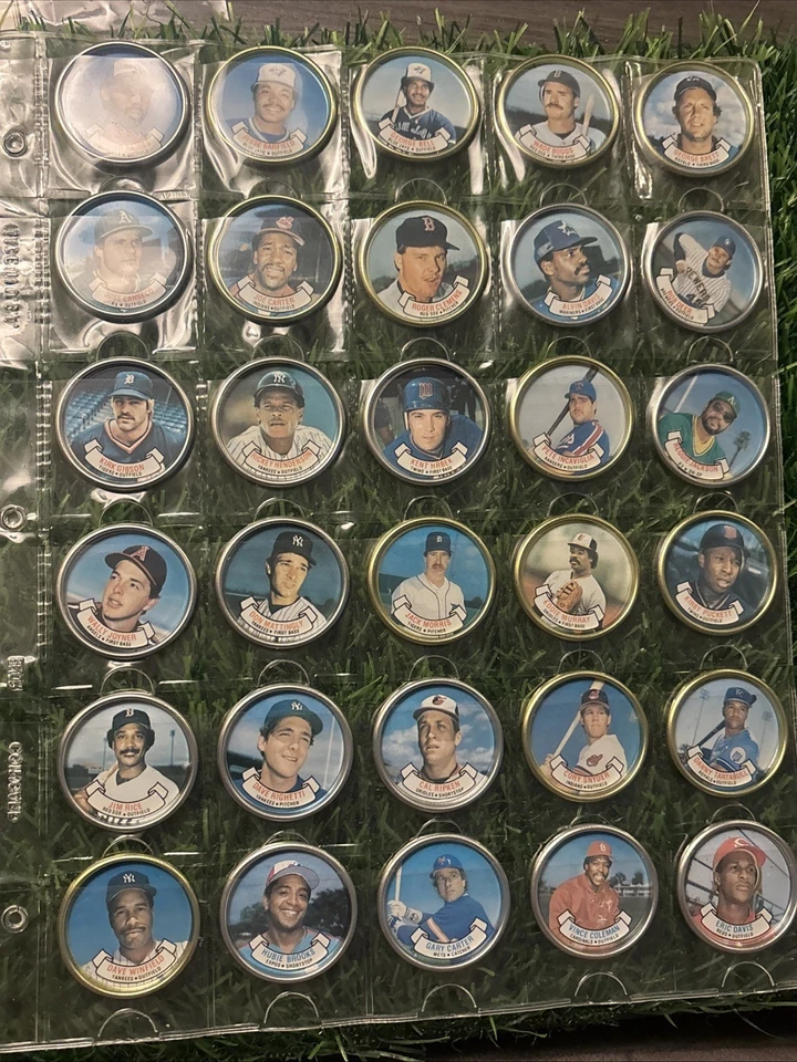 Lote de 30 monedas de béisbol 1987 Topps Ripken Winfield Brett Boggs Henderson HOFs + Foto 1 de 4