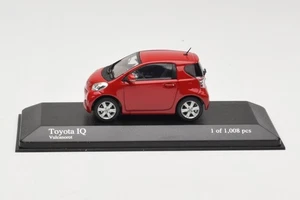400166800 Toyota iQ Red Minichamps 1/43 - Picture 1 of 4