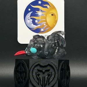 BAKUGAN Moskeeto 670g BakuLyte Translúcido Negro Oscuro NUEVO VESTROIA - Imagen 1 de 13