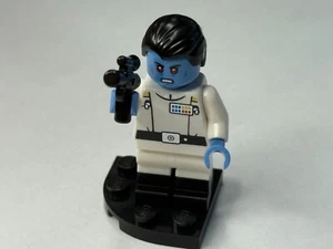 NEW LEGO Star Wars Grand Admiral Thrawn with Medium Blue Skin Minifigure SW1356 - Picture 1 of 5