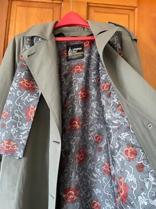 Vintage 1990 London Fog woman's Gray trench coat - Picture 1 of 7