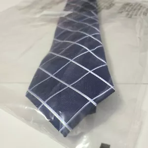 Corbata para hombre Club Room clásica azul con patrón de cuadros blanco - Imagen 1 de 3