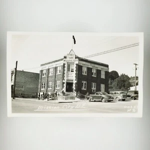Cartolina Mission City ufficio postale RPPC anni '30 a.C. Canada McCallum Hardware E672 - Foto 1 di 2