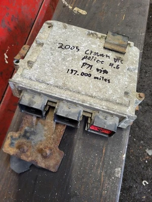 Ford Crown Victoria 2005 fabricante de equipos originales coche de policía ordenador ECM P51 4,6 Foto 1 de 2