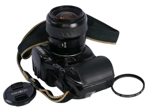 Minolta Dynax 7xi AF 35mm Film SLR c/w Minolta Zoom Xi 28-80mm f/4-5.6 Lens Kit - Picture 1 of 10