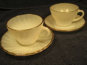 [Y1] (2) ANKERHOCKING weiß mit Goldrand KAFFEETASSEN & UNTERTASSEN - Bild 1 von 5