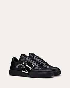 LOW-TOP-SNEAKERS VLTN AUS KALBSLEDER MIT BÄNDERN 790,- Originalpreis - Bild 1 von 2