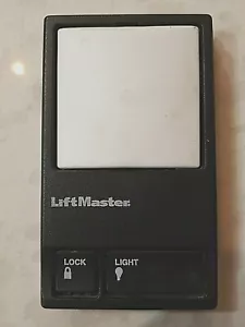 LiftMaster 78LM Security + apriporta garage OEM console pulsante a parete 3 funzioni - Foto 1 di 5