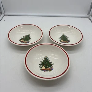 3 ciotole cereali porcellana albero di Natale americano Cuthbertson 6,75 pollici bordo rosso - Foto 1 di 10