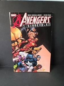 Avengers zerlegt - Taschenbuch von Bendis, Brian Michael -  - Bild 1 von 9