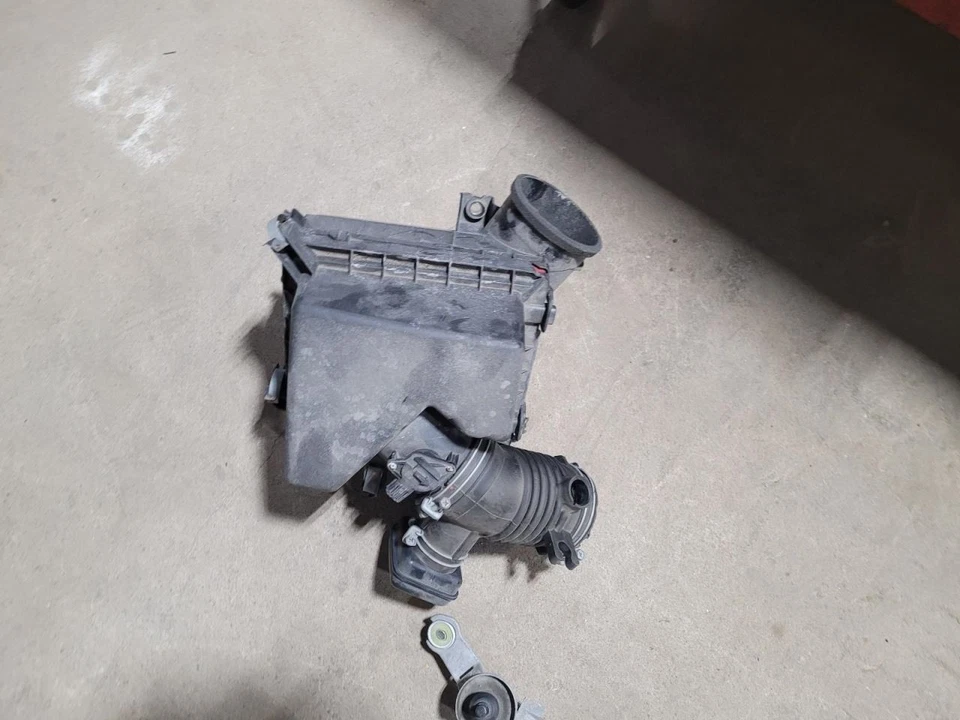 Воздухоочиститель подходит для 16-22 LEXUS RX350 2046694 - Изображение 1 из 3