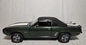 Danbury Mint, 1969 Chevrolet Camaro Z28, LIMITED EDITION, 1:24 Diecast - Picture 1 of 13
