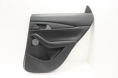 Panel de moldura de puerta trasera Mazda CX30 2021 Foto 1 de 4