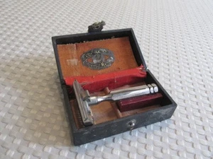 Vintage 'Every Ready Safety Razor' Shaver in Original Box - Picture 1 of 11