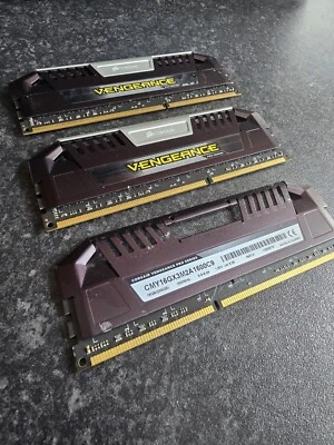Corsair Vengeance Pro Series DDR3 24GB 3x8GB 1600MHz CMY16GX3M2A 1600C9 - Image 1 of 4
