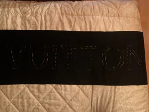 LOUIS VUITTON Escalp LV Perfo punching Scarf Schal Authentic 100% Cashmere 180cm - Bild 1 von 4