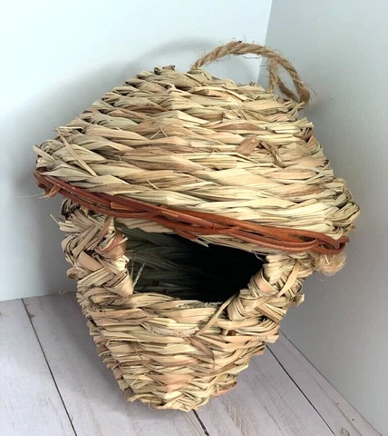 Hand Woven Hanging Straw Raffia Beehive Bird House 8.5 x 8" Cover