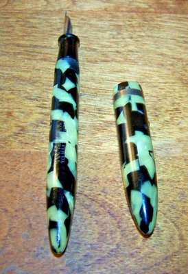 SHEAFFER WHITE DOT FOUNTAIN PEN 14K GOLD TIP PEARL AND BLACK - Image 1 of 3