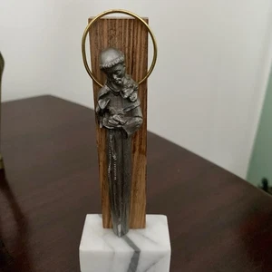 "Estatuilla de madera y peltre de San Francisco de Asís estatua sobre base de mármol 5""" - Imagen 1 de 8
