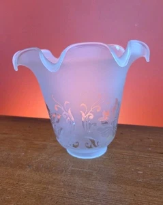 Nos Vtg VIANNE France Frosted Floral Glass Lamp Shades Ruffled Edge 5.5"X 5"X 2" - Picture 1 of 6