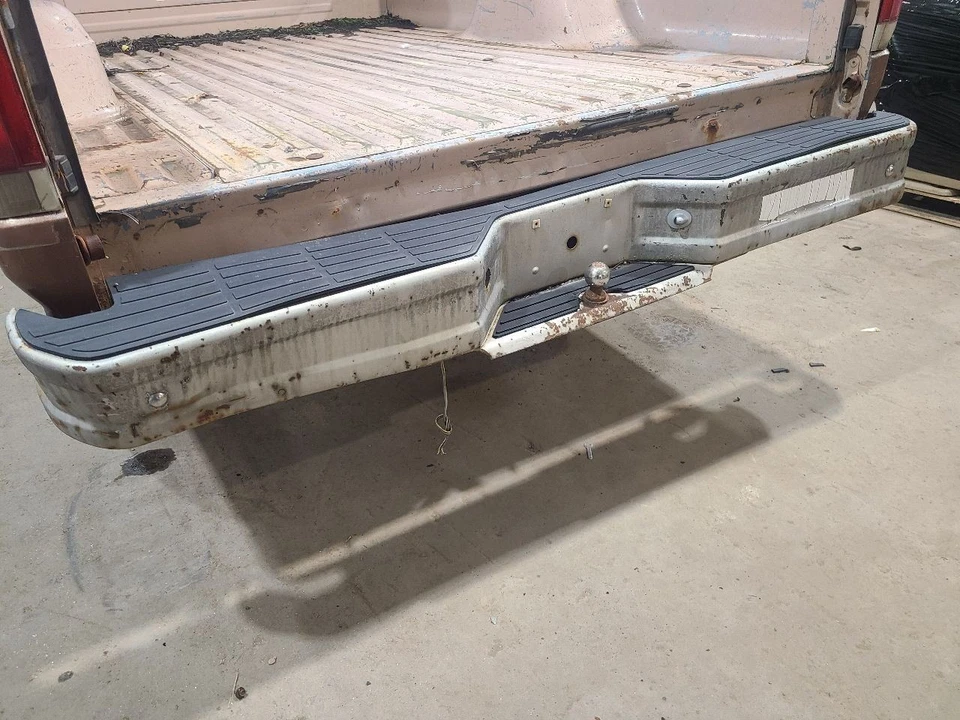 Rear Bumper Painted Fits 87-91 BRONCO 649457 Foto 1 de 4