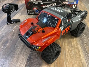Traxxas Slash VXL 1/10 RTR 4X4 Brushless Monster Truck (Fox) Tons of upgrades - Picture 1 of 24
