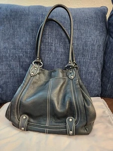 BLACK HAND BAG BY SOPHIA CAPERELLI - Picture 1 of 10