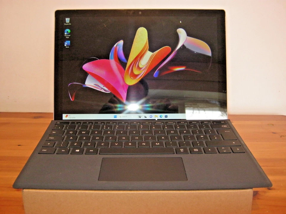 Microsoft Surface Pro 5/6 Core i5/i7 8GB to 16GB Ram, 128GB to 512GB SSD Tablets - Image 1 of 3