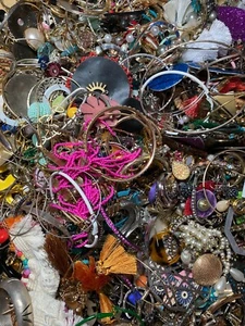 12 Pounds Pierced Earrings Costume Jewelry Lot Vintage To Modern Mixed Media - Picture 1 of 6