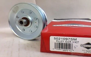 Briggs & Stratton 5021097SM Pulley Idler V-Notch GENUINE (OF5B6) - Imagen 1 de 3