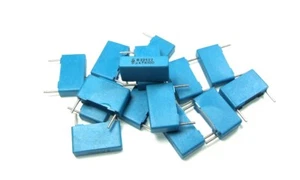 0.47uF (470nF) 100V ±10% Metallized Film Capacitor Siemens B32522 (5 pieces) - Picture 1 of 4