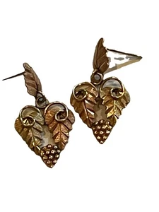 Estate Solid 10K, Multi-Tone Gold Black Hills Leaves/Grapes Stud Earrings CCO - Picture 1 of 9